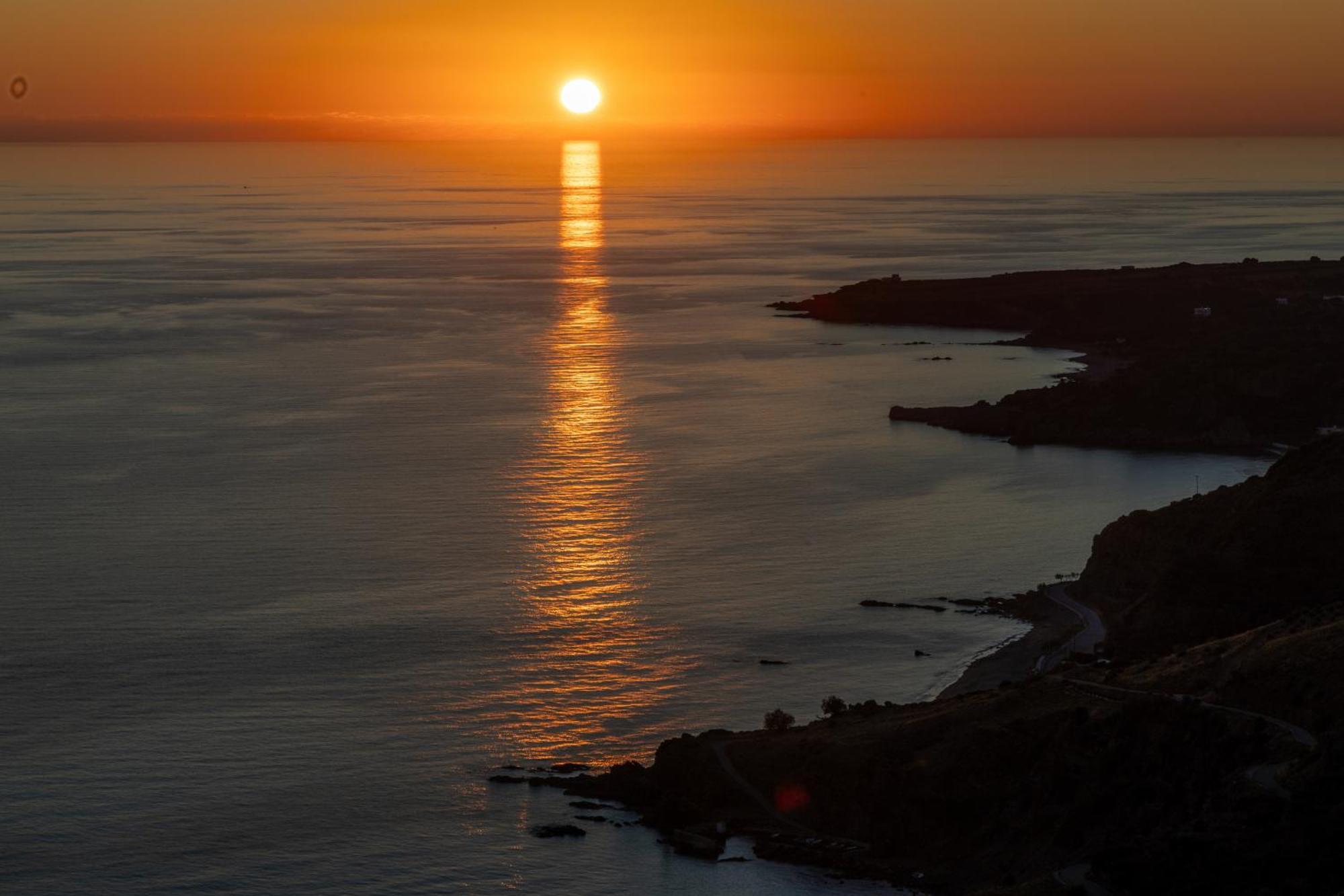 Akrotiri Panorama- Luxury Rental Apartments With Sea View Родакинон Экстерьер фото
